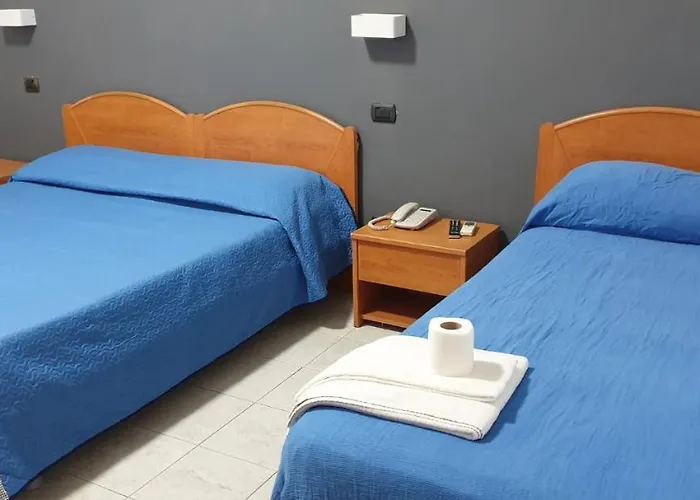 Отель Milano Неаполь