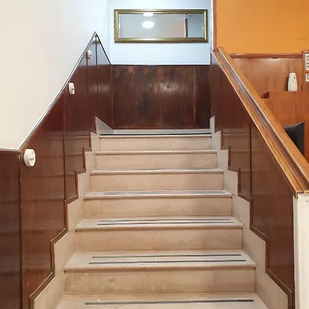 Milano 2* Napoli